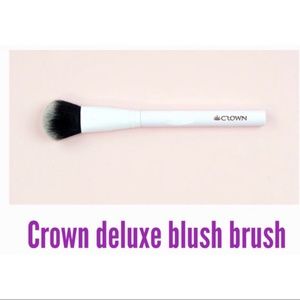 Crown WH035 Pro Blush Brush